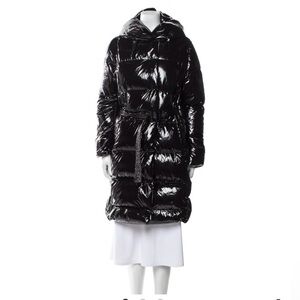 Elegant Black Puffer Jacket for Women